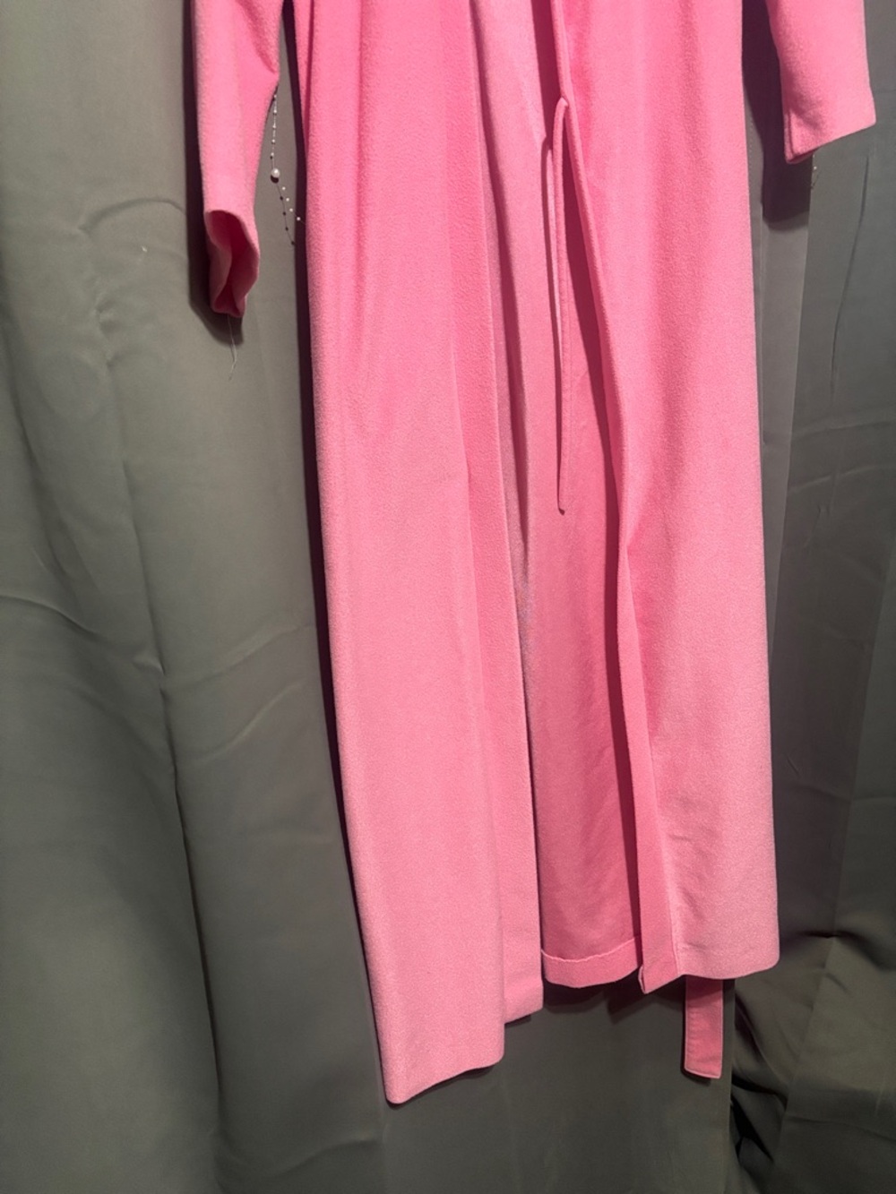 Carriage Court Robe - Picture 3 of 6